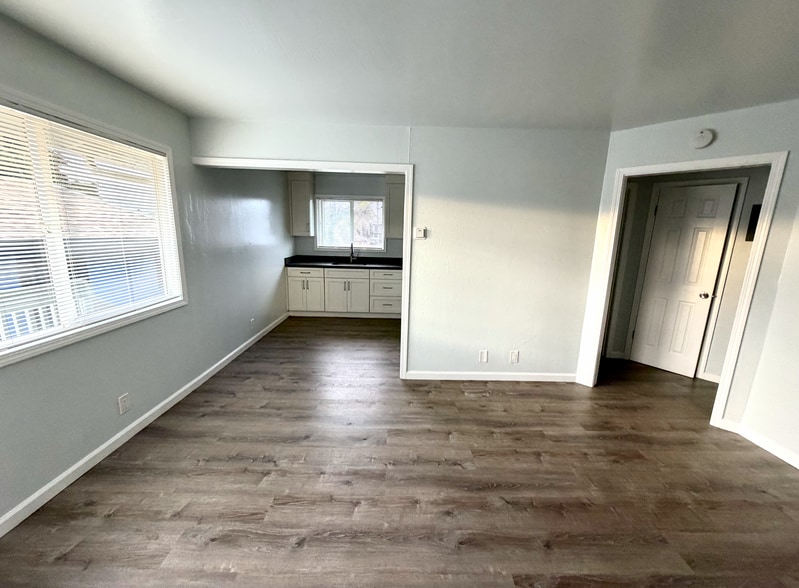 More Photos Of 1533 Julia St, Berkeley Multifamily For Sale