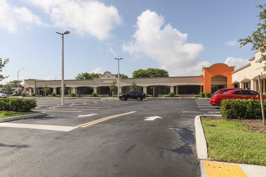More Photos Of 201-233 S Federal Hwy, Pompano Beach Storefront For Lease