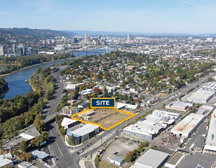 More Photos Of SE 17th Avenue & SE Schiller St, Portland Land For Sale