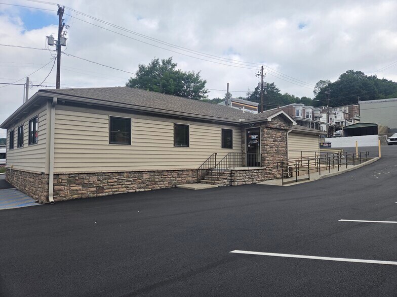 More Photos Of 90 N Claude a Lord Blvd, Pottsville Storefront Retail Office For Sale