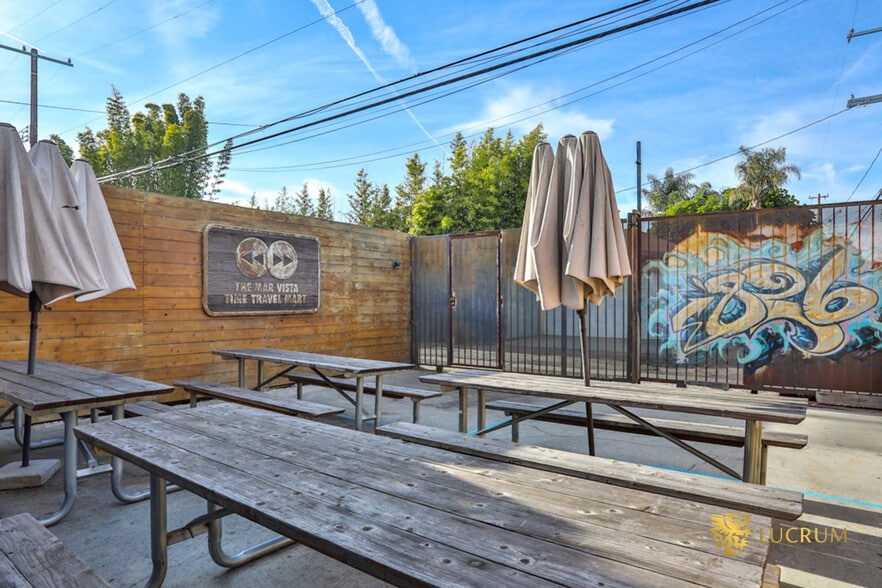 More Photos Of 12513-12515 Venice Blvd, Los Angeles Storefront For Sale