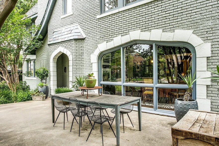 More Photos Of 6205 La Vista Dr, Dallas Office For Sale