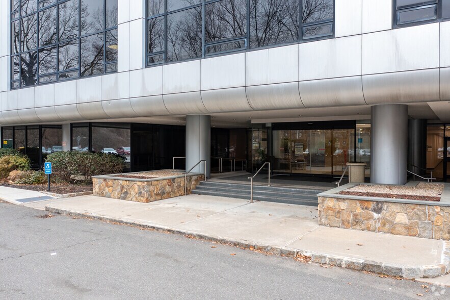 More Photos Of 220-244 Westchester Ave, West Harrison Unknown For Lease