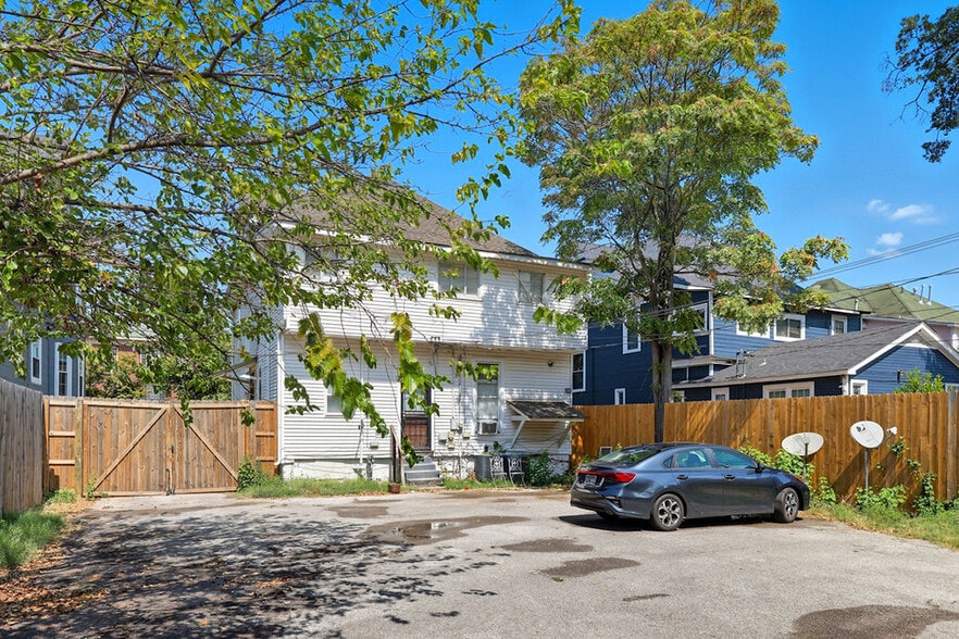 More Photos Of 1515 Madison Ave, Memphis Apartments For Sale