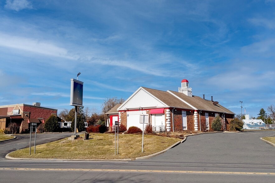 More Photos Of 9 Troy Rd, East Greenbush Restaurant For Sale