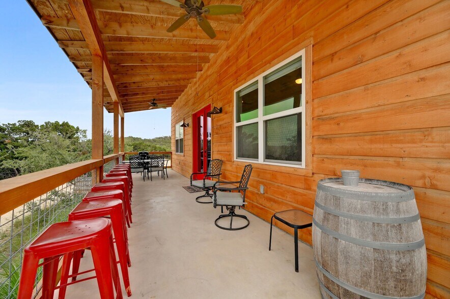 More Photos Of 7400 McGregor Ln, Dripping Springs Hotel For Sale