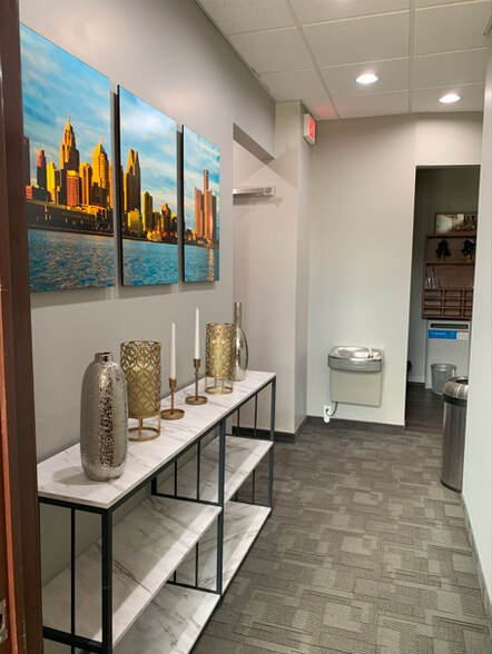 More Photos Of 2609 Metropolitan Pky, Sterling Heights Medical For Lease