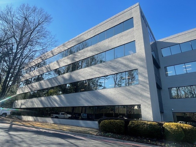 Primary Photo Of 1955 Lake Park Dr SE, Smyrna Office For Lease