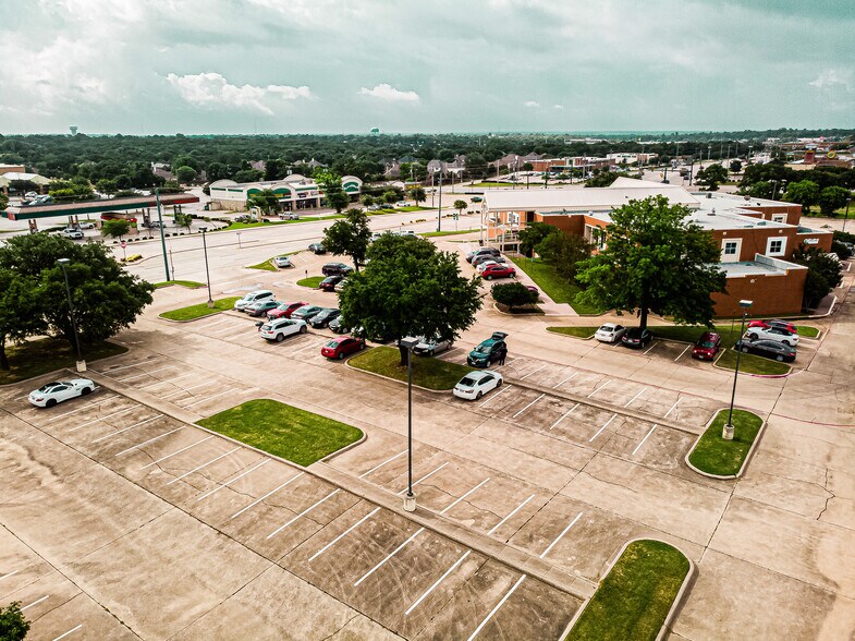 More Photos Of 1717 Precinct Line Rd, Hurst Medical For Lease