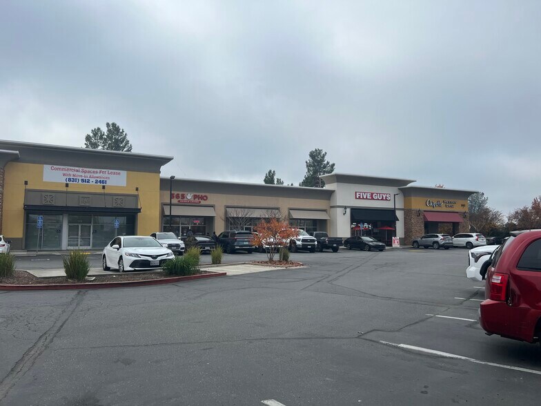 More Photos Of 960-961 Dana Dr, Redding Storefront Retail Office For Lease