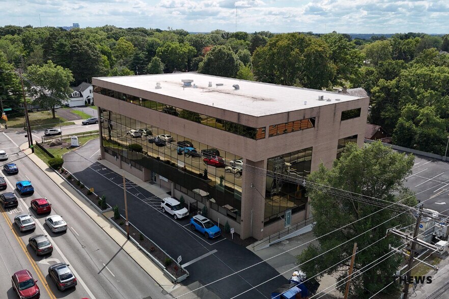 More Photos Of 510 E North Broadway St, Columbus Office For Sale