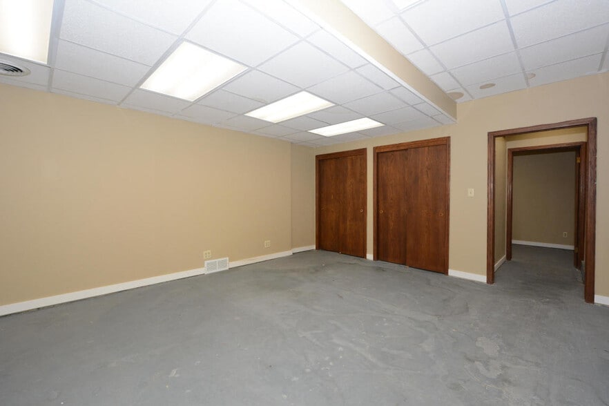 More Photos Of 1112 S 60th St, Milwaukee Daycare Center For Sale