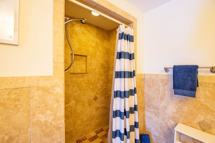 More Photos Of 604 Whitehead St, Key West Medical For Sale