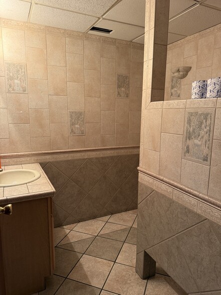 More Photos Of 150 N Walsh Dr, Casper General Retail For Sale