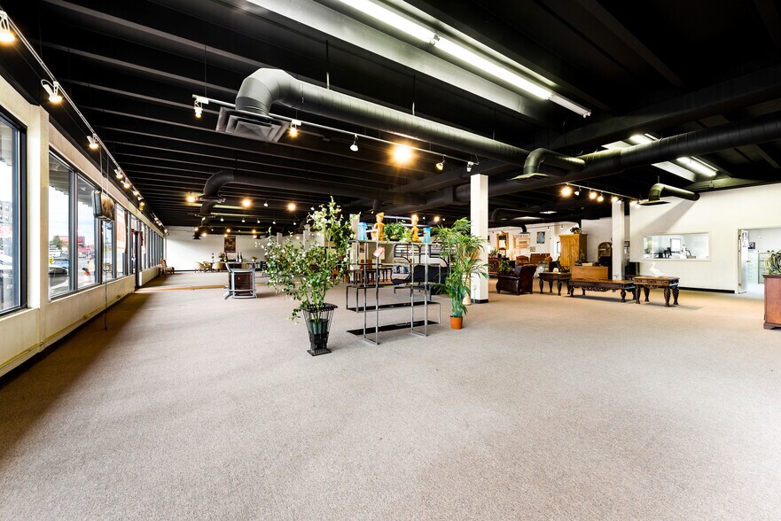 More Photos Of 1660 Federal Blvd, Denver Freestanding For Lease
