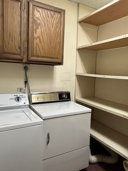 More Photos Of 13934 Baltimore Ave, Laurel Medical For Sale