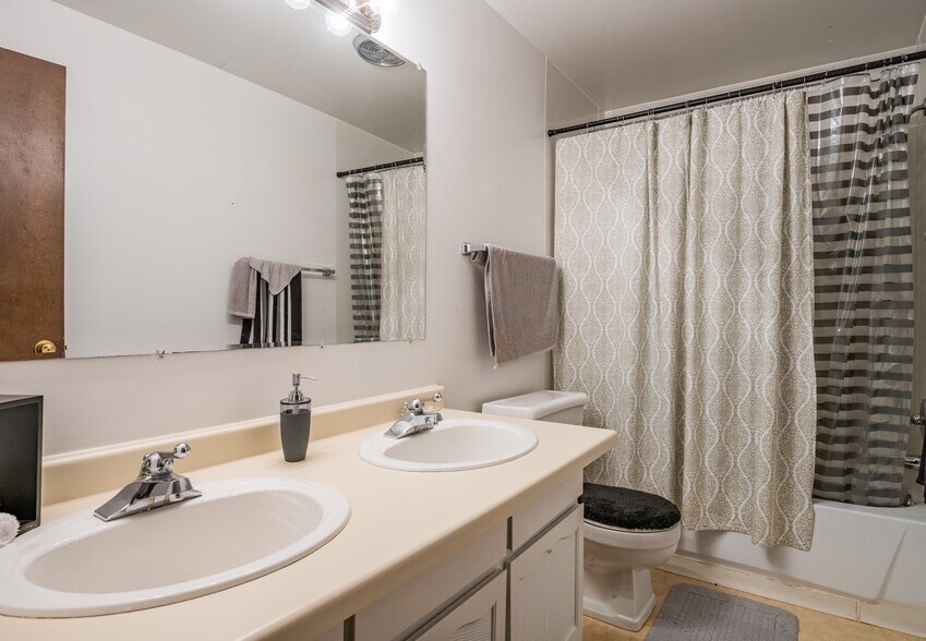 More Photos Of , Carbondale Multifamily For Sale