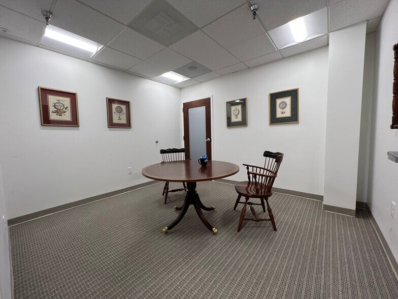 More Photos Of 515 E Joppa Rd, Towson Unknown For Lease