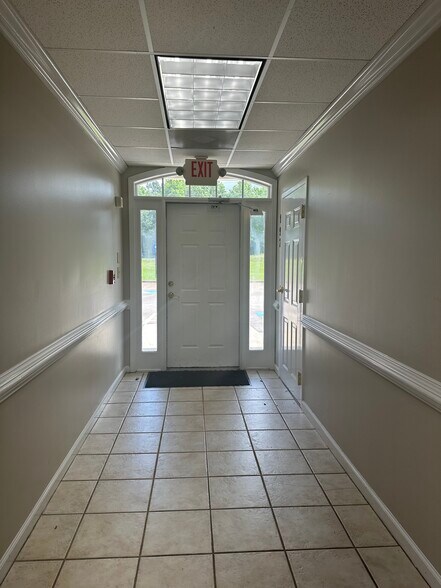 More Photos Of 188 W Campground Rd, McDonough Office For Sale