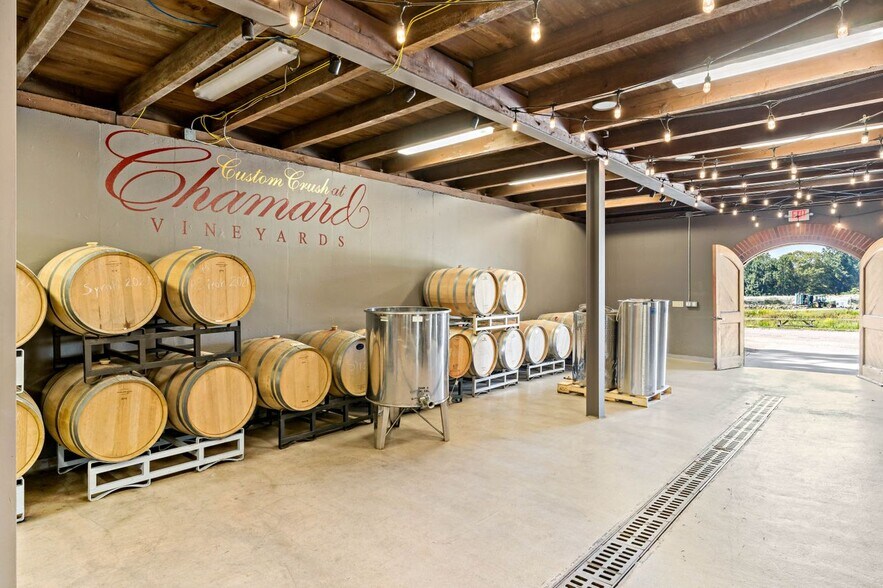 More Photos Of 115 Cow Hill Rd, Clinton Winery Vineyard For Sale