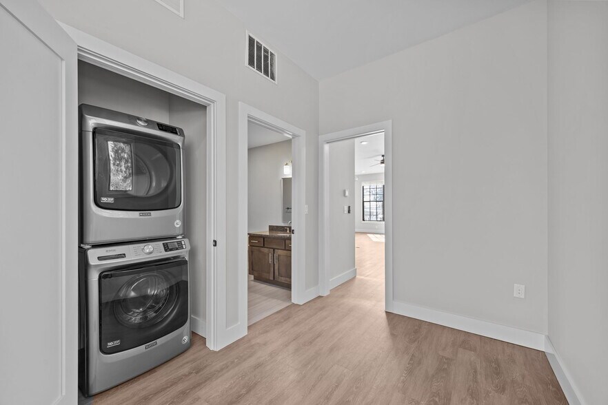 More Photos Of 315 Haywood Rd, Asheville Storefront Retail Residential For Sale