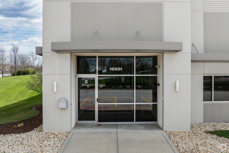 More Photos Of 18501 Northstar Ct, Tinley Park Food Processing For Sale