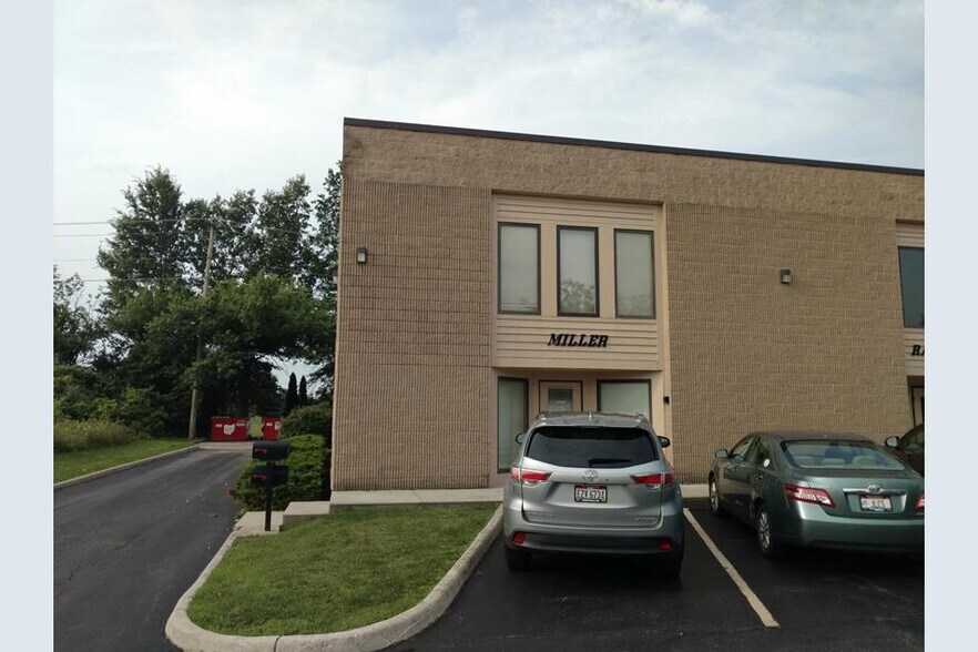 More Photos Of 5890-5898 Chandler Ct, Westerville Flex For Lease