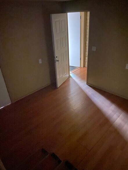 More Photos Of 2619 N Stone Ave, Tucson Freestanding For Lease