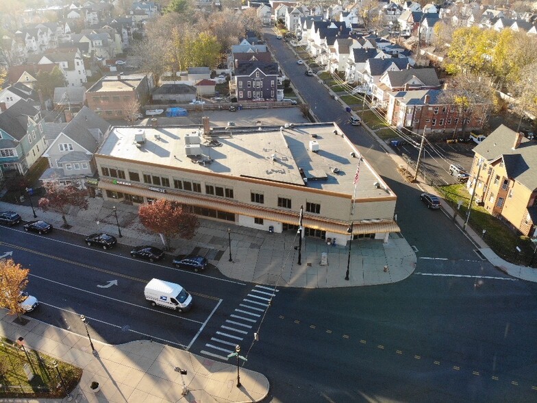 More Photos Of 641-651 Maple Ave, Hartford Office For Sale