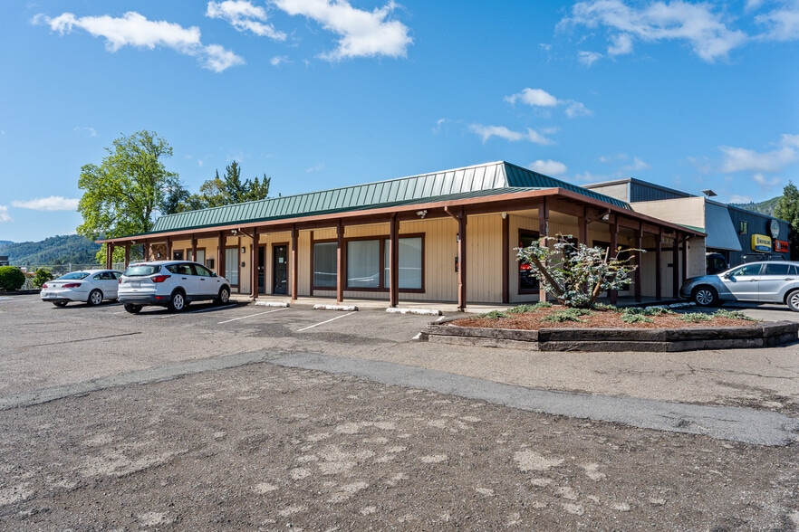 Primary Photo Of 303 Talmage Rd, Ukiah Warehouse For Lease