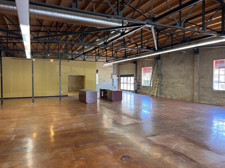 More Photos Of 902 3rd St, San Rafael Storefront For Lease