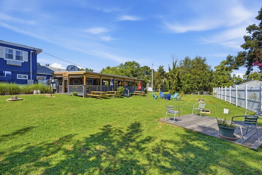 More Photos Of 20658 Wilkins Ave, Rock Hall Restaurant For Sale