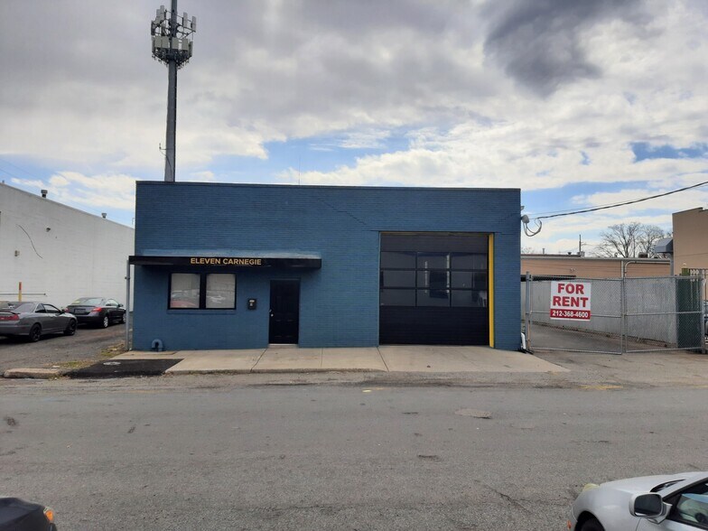 Primary Photo Of 11 Carnegie St, Linden Service For Lease