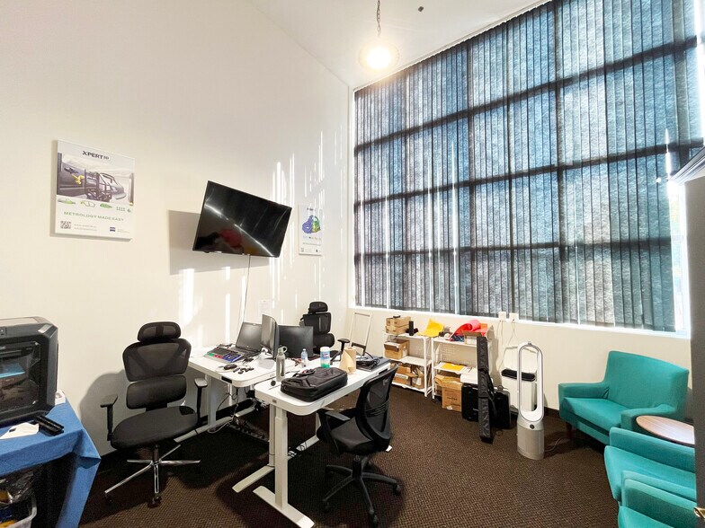 More Photos Of 5100 S Service Rd, Burlington Office For Sale