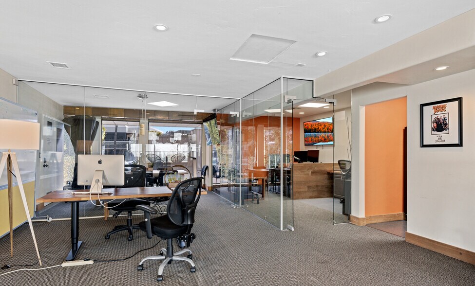 More Photos Of 1218-1224 Prospect St, La Jolla Office For Lease