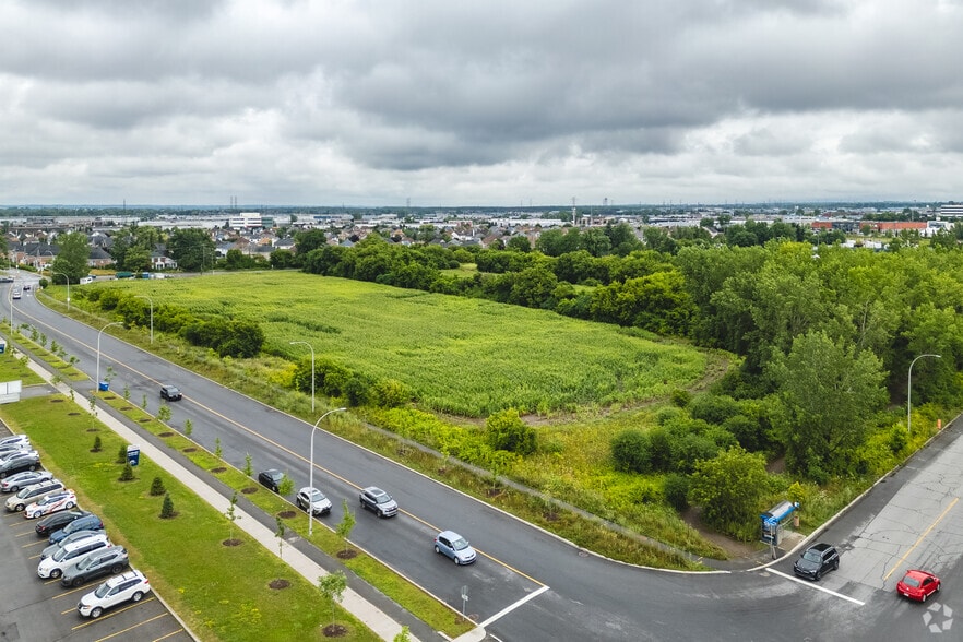 More Photos Of Blvd Daniel-Johnson, Laval Land For Sale