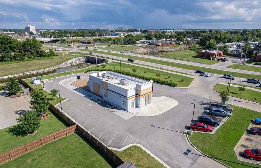 More Photos Of 10249 E 41st St, Tulsa Fast Food For Lease