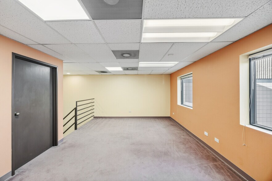 More Photos Of 10855 Irma Dr, Northglenn Warehouse For Sale