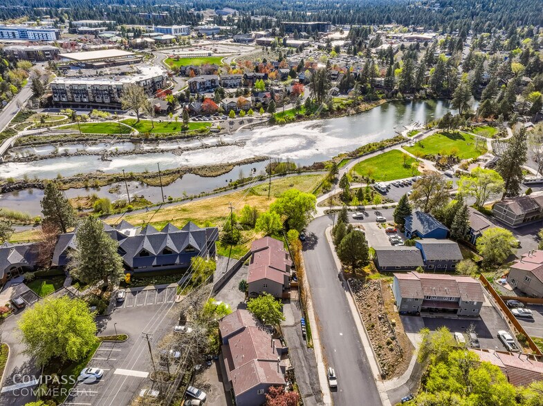 More Photos Of 931 NW Carlon Ave, Bend Multifamily For Sale