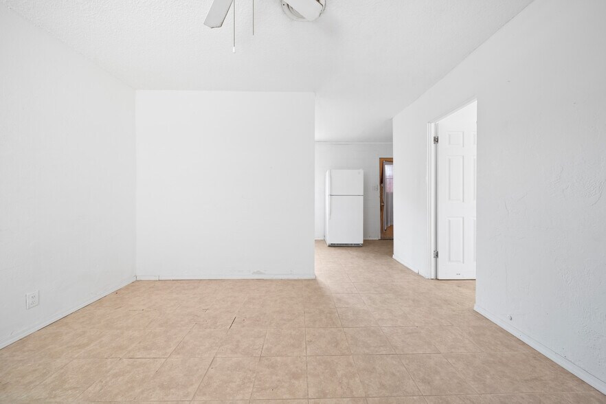 More Photos Of 942 G St, Brawley Multifamily For Sale