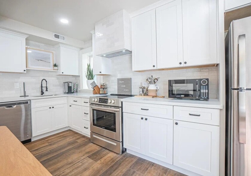 More Photos Of 1106 G St, Sacramento Multifamily For Sale