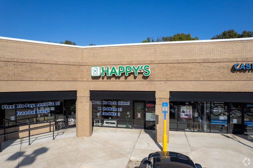 More Photos Of 8011 Merrill Rd, Jacksonville Unknown For Lease