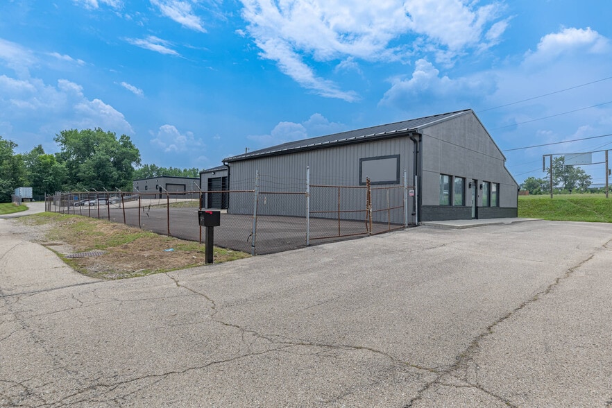 More Photos Of 2710 Needmore Rd, Dayton Service For Lease
