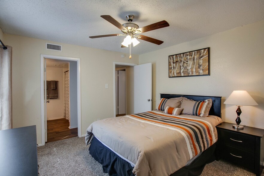 More Photos Of 6109 Bay Island Dr, Garland Apartments For Sale