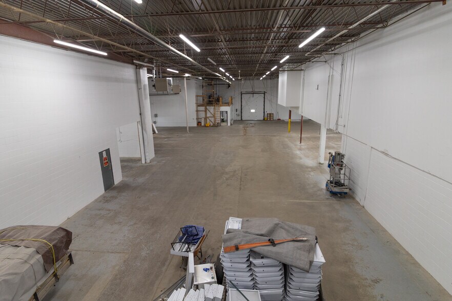 More Photos Of 3501 23rd St NE, Calgary Warehouse For Lease