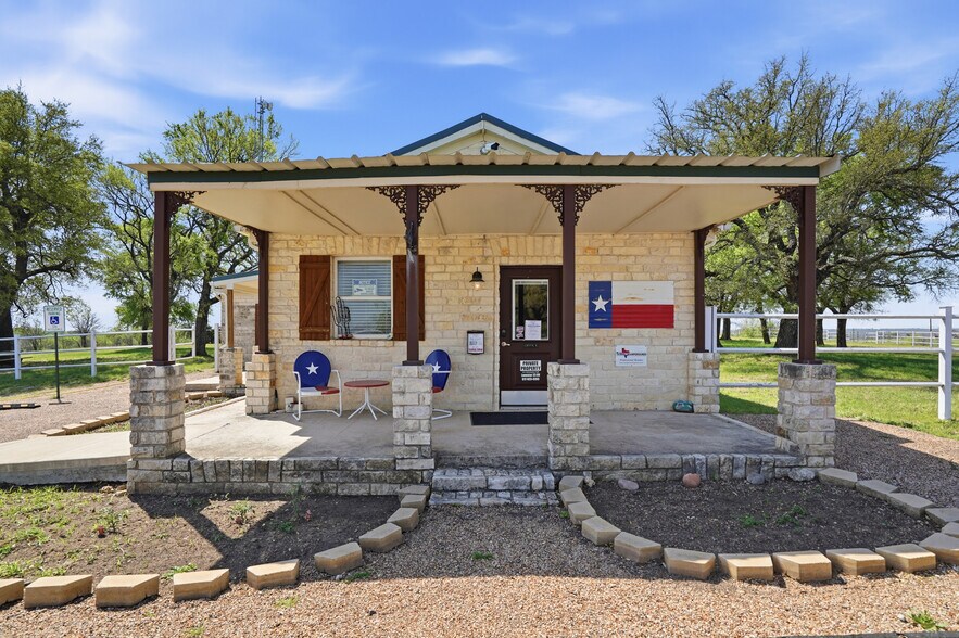 More Photos Of 5860 N FM 51, Weatherford Trailer Camper Park For Sale