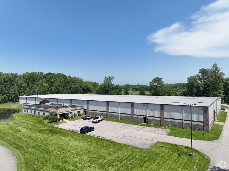 More Photos Of 892 Callendar Blvd, Painesville Manufacturing For Sale