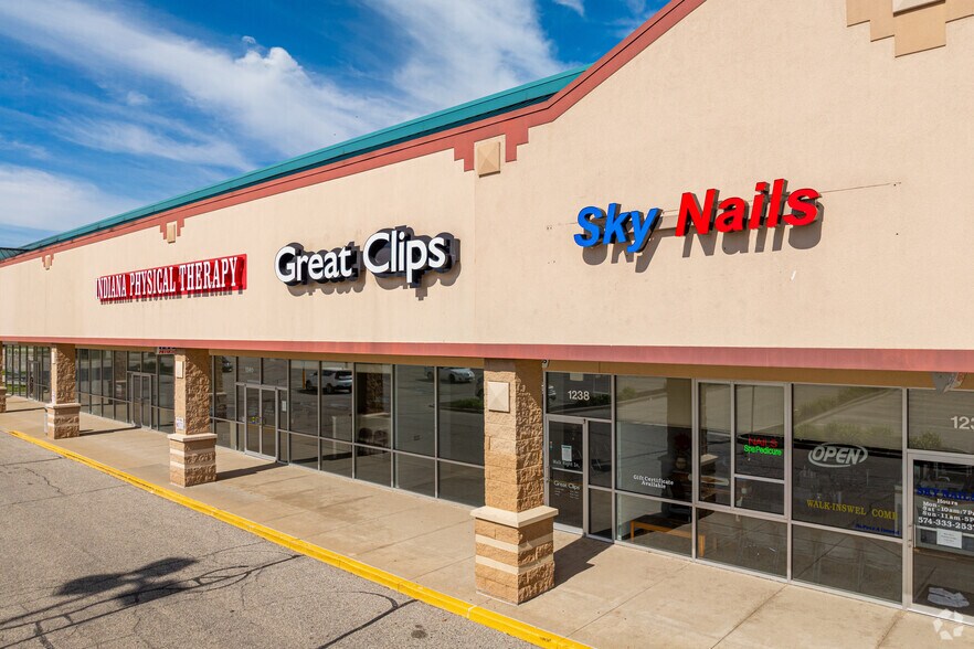 More Photos Of 1200-1252 N Nappanee St, Elkhart General Retail For Sale