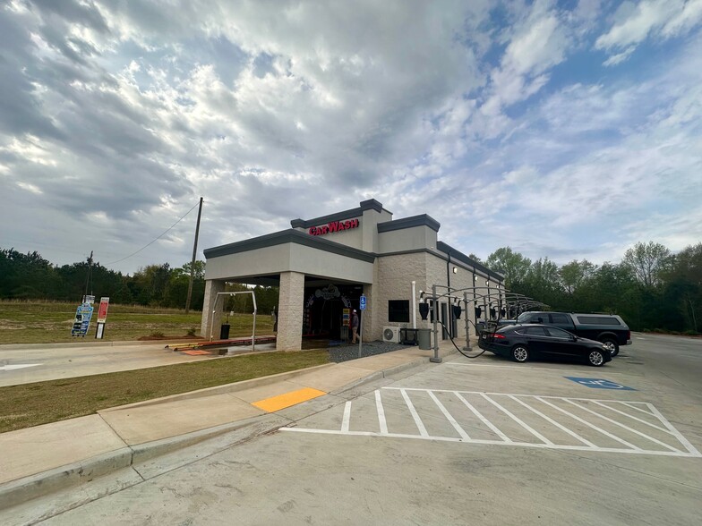 Primary Photo Of 365 GA Highway 26 E, Cochran Carwash For Sale