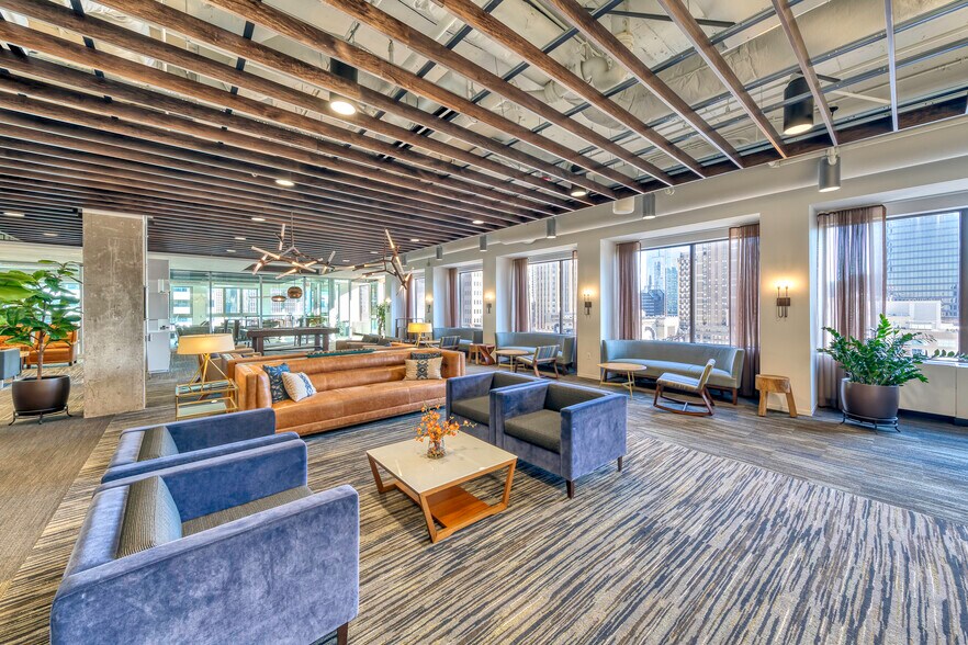 More Photos Of 200 W Jackson Blvd, Chicago Office For Lease